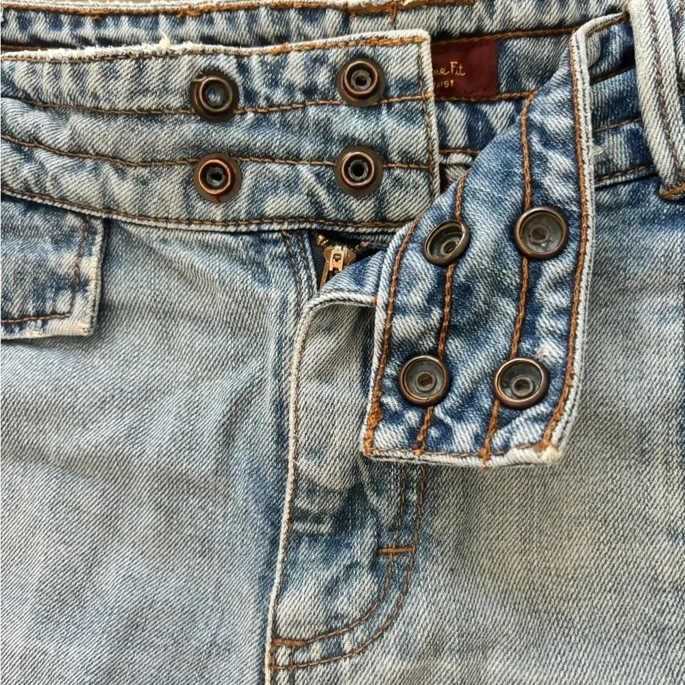 Lee Vintage women’s Denim Jorts Long Shorts Bermuda’s size 9/10